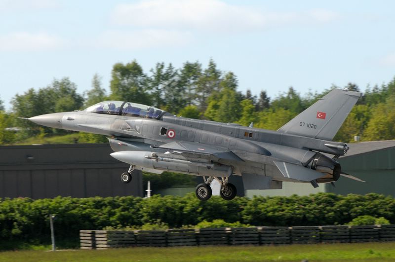 comp_pic22 by Schymura  Ziegenthaler.jpg - Another mission is successfully done by the Turkish pilots, bringing the F-16D back to Wittmund 